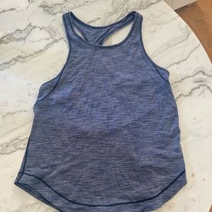 Lululemon tank size 4